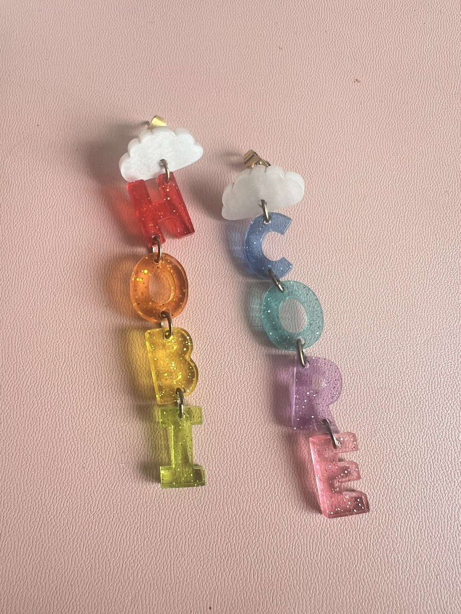 bbubbulubu's tweet photo. A usar la joyería fina de autor (@achimariachi ) para festejar a Micaela Mileny https://t.co/3mSxXn3csT