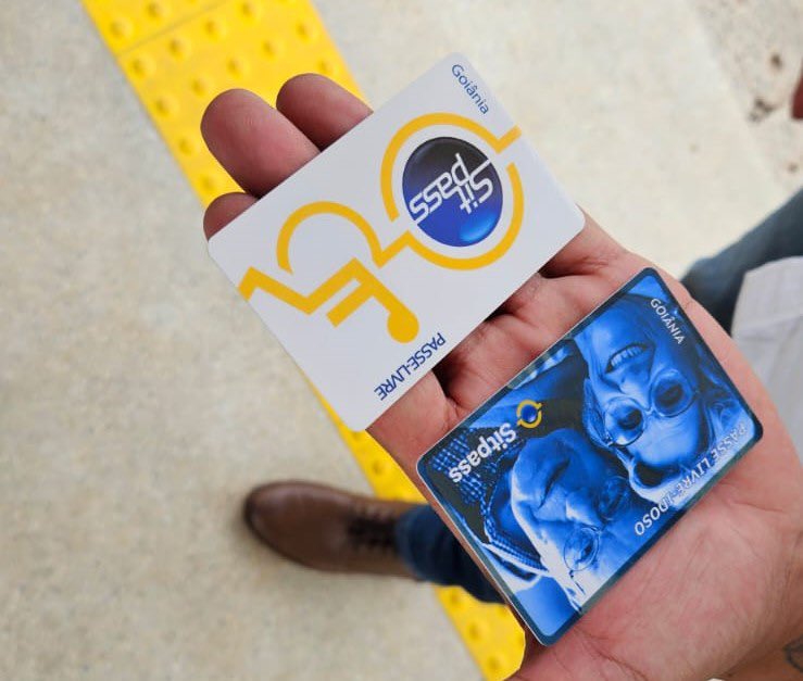 CBNGoiania's tweet photo. Idosos e pessoas com deficiência podem solicitar gratuidade do cartão sitpass pela internet ⇒ https://t.co/uVIlty5KWw #NoArNaCBN #CBNGoiania #transporte #idosos #pcd #sitpass https://t.co/wSpBRJqpoq