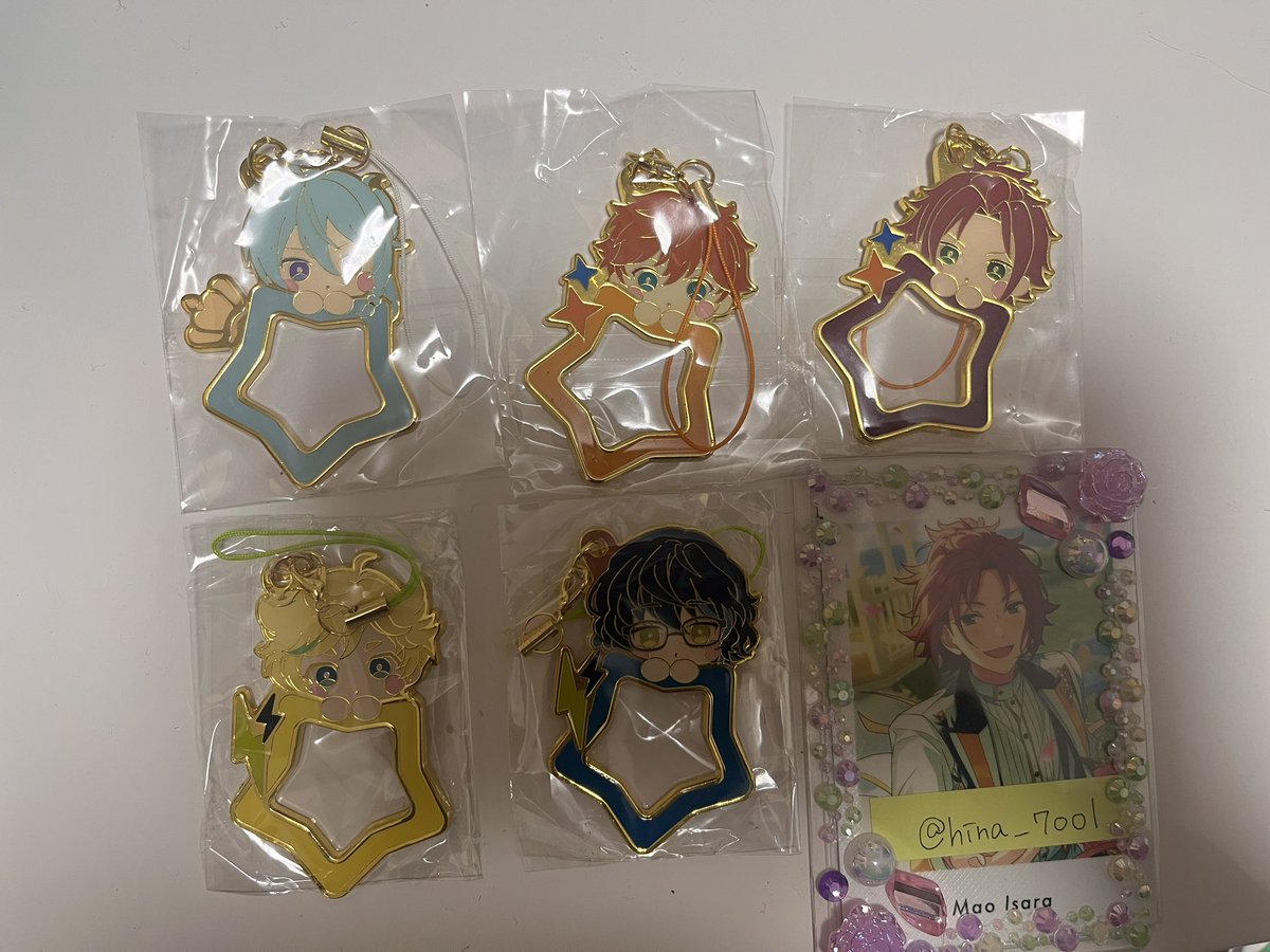 【交換】あんさんぶるスターズ!! あんスタ ミニコレ みにコレ ミニこれ Chararing チャームコレクション

譲)渉、スバル、真緒、宙、つむぎ

求)同種凛月、司
凛月含む交換のみ
真緒は推しですが、希望数揃ったため出してます
郵送交換希望

よろしくお願いいたします。