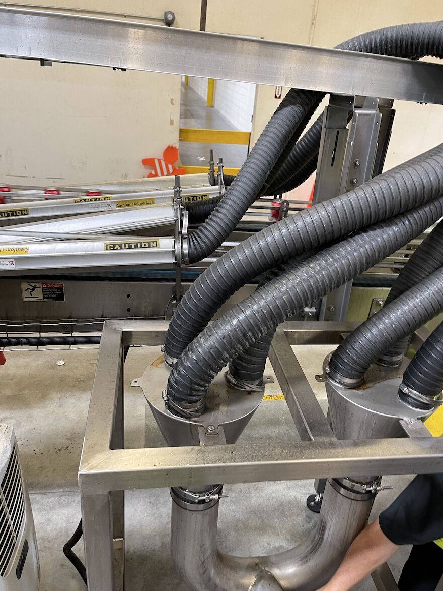 RepublicMFG's tweet photo. Air Knife components are important when setting up a system for optimal drying. Let us know how we can help! 

#AirKnife #Drying #Industrial #Application #Conveyor #ConveyorBelt #Solution #Manufacturing #FoodandBeverage https://t.co/nQPP4UeVxu
