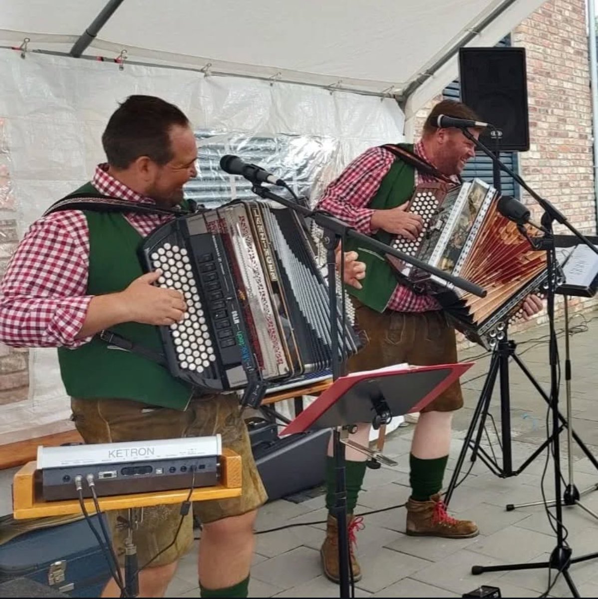 Hackamore Brewing Company tweet media