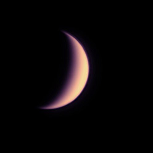Venus menguando. Astrofotografía tomada anoche desde Ávila ciudad por el astrofotografo del <a href="/GOAAVILA/">Grupo de Observadores Astronómicos de Ávila</a>. 
¿Sabías que Venus presenta fases? 

<a href="/Meteoavila2/">MeteoÁvila</a> <a href="/METEOYAYI/">METEOSALAMANCA </a> #Venus