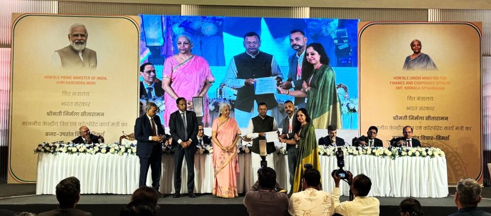 sidbiofficial's tweet image. SIDBI has commenced extending the benefits under the Mutual Credit Guarantee Scheme for MSMEs (MCGS-MSME) to its customers. Two of its clients, Hempel Forge Ltd., Ahmedabad (term loan of ₹13.78 crore), and Industrial Radiographic Inspection Company, Chennai (term loan of ₹10.30…