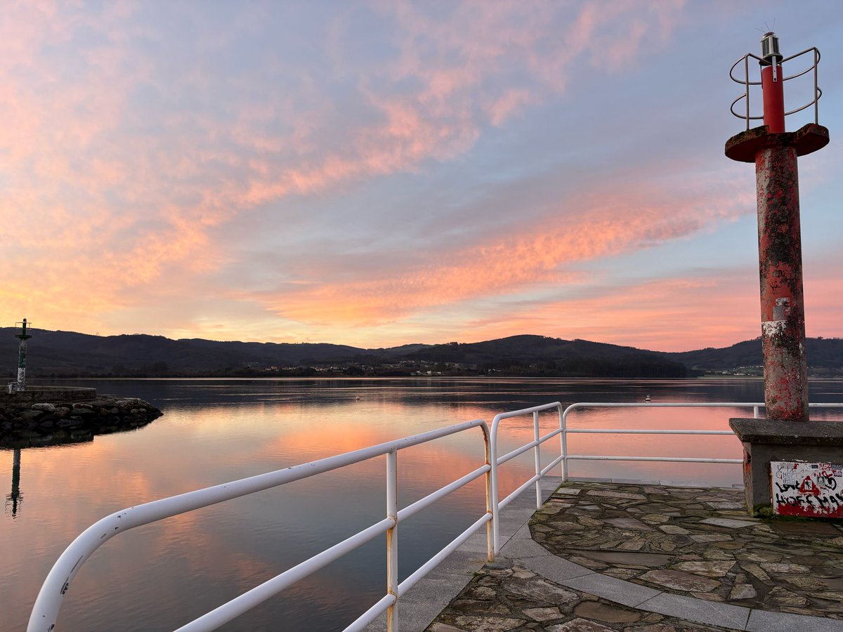 OTempoTVG's tweet image. Abrente, alba, alborada, amencer ....en:
#Boiro de Sanda Varela
#Riotorto de Esther Peteira
#Ortigueira de Esperanza Iglesias