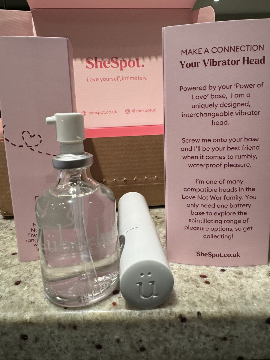 Lorraine Grover (She/her) 🧡💜 tweet media