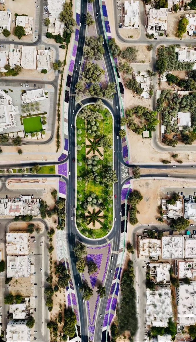 MHQUBAISI's tweet image. ان شفت حولك نور و زهور و اشجار
اعلم ترا يا سيدي انت فـ العين 💜 . .