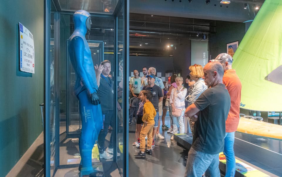 [Idée sortie]
Le <a href="/MuseeduSport/">Musée National du Sport</a> labellisé #FamillePlus, propose des activités sur le thème de la mer :
 🔹Expérience immersive au cœur de la Méditerranée (réalité virtuelle)
🗓️ 21/2
🔹Visite-jeu "l'Odyssée des sports aquatiques"
🗓️ Vendredi 21/2 -15h
Résa👇
museedusport.tickeasy.com/fr-FR/visite-a…