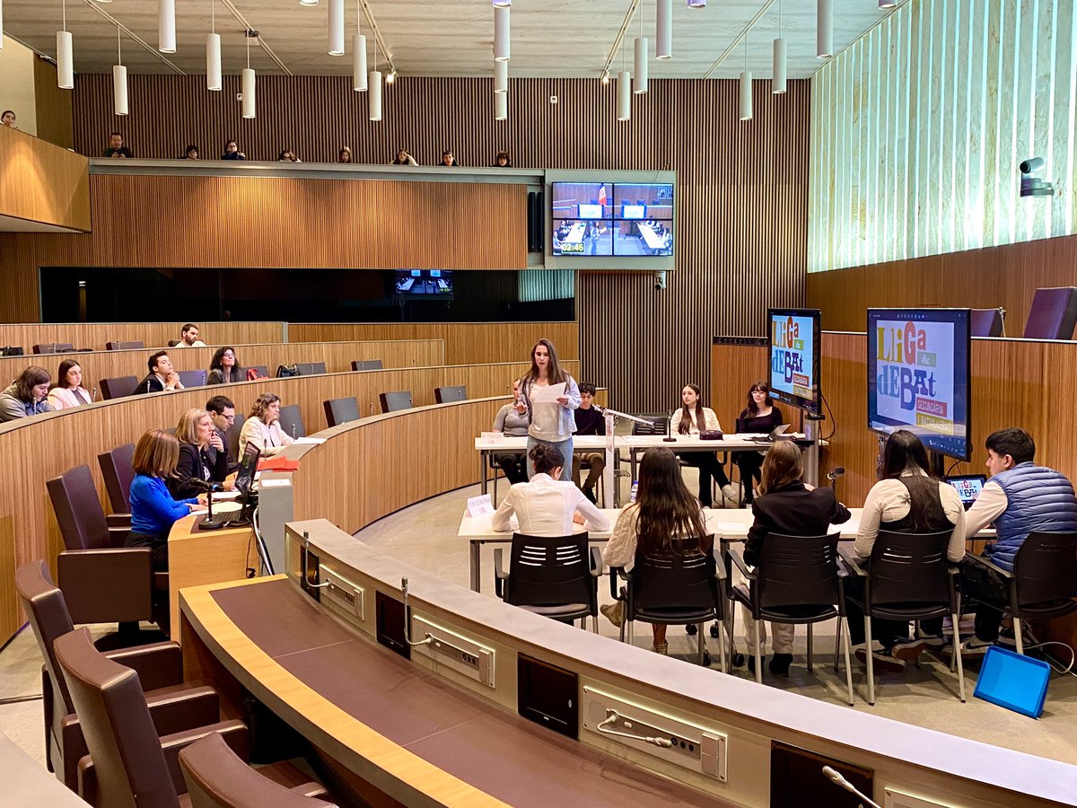 Universitat d'Andorra (@udandorra) on Twitter photo ✅ Primera jornada de la fase local d’Andorra de la Lliga de debat de Secundària i Batxillerat de la <a href="/xarxavives/">Xarxa Vives d'Universitats</a>.
🎤 Sis grups dels diferents sistemes educatius del país debaten sobre si el culte al cos és o no una amenaça per a la #salut. ✅ Primera jornada de la fase local d’Andorra de la Lliga de debat de Secundària i Batxillerat de la <a href="/xarxavives/">Xarxa Vives d'Universitats</a>.
🎤 Sis grups dels diferents sistemes educatius del país debaten sobre si el culte al cos és o no una amenaça per a la #salut.