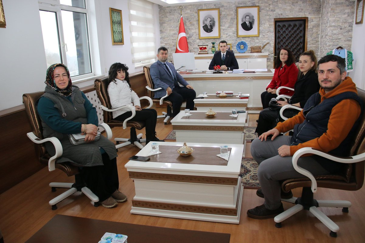 CilimliProje's tweet photo. Proje ofisimiz Kaymakamımız Sn. Furkan ALPAY başkanlığında değerlendirme toplantısı için bir araya geldi.
@ValiSelcukAslan https://t.co/nO7onnqKrn
