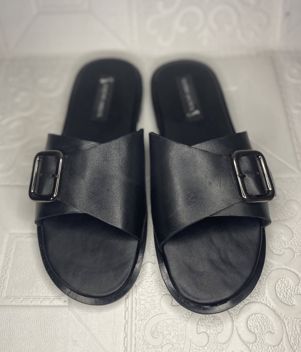 SOnibata's tweet photo. Easy on the feet, bold in style. 

#20,000
Available in preferred sizes and colors.
Order via DM or WhatsApp 08083400760
Delivery is nationwide. https://t.co/sytOBsVrpp