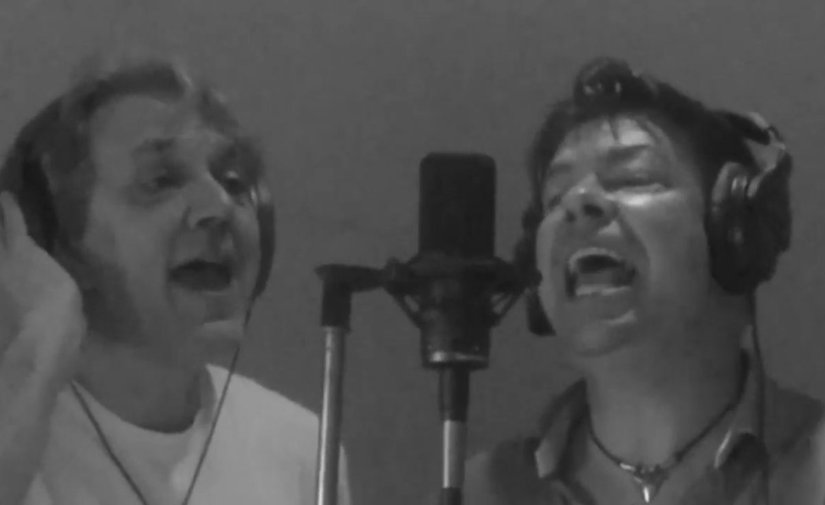 Lisa Davies tweet media