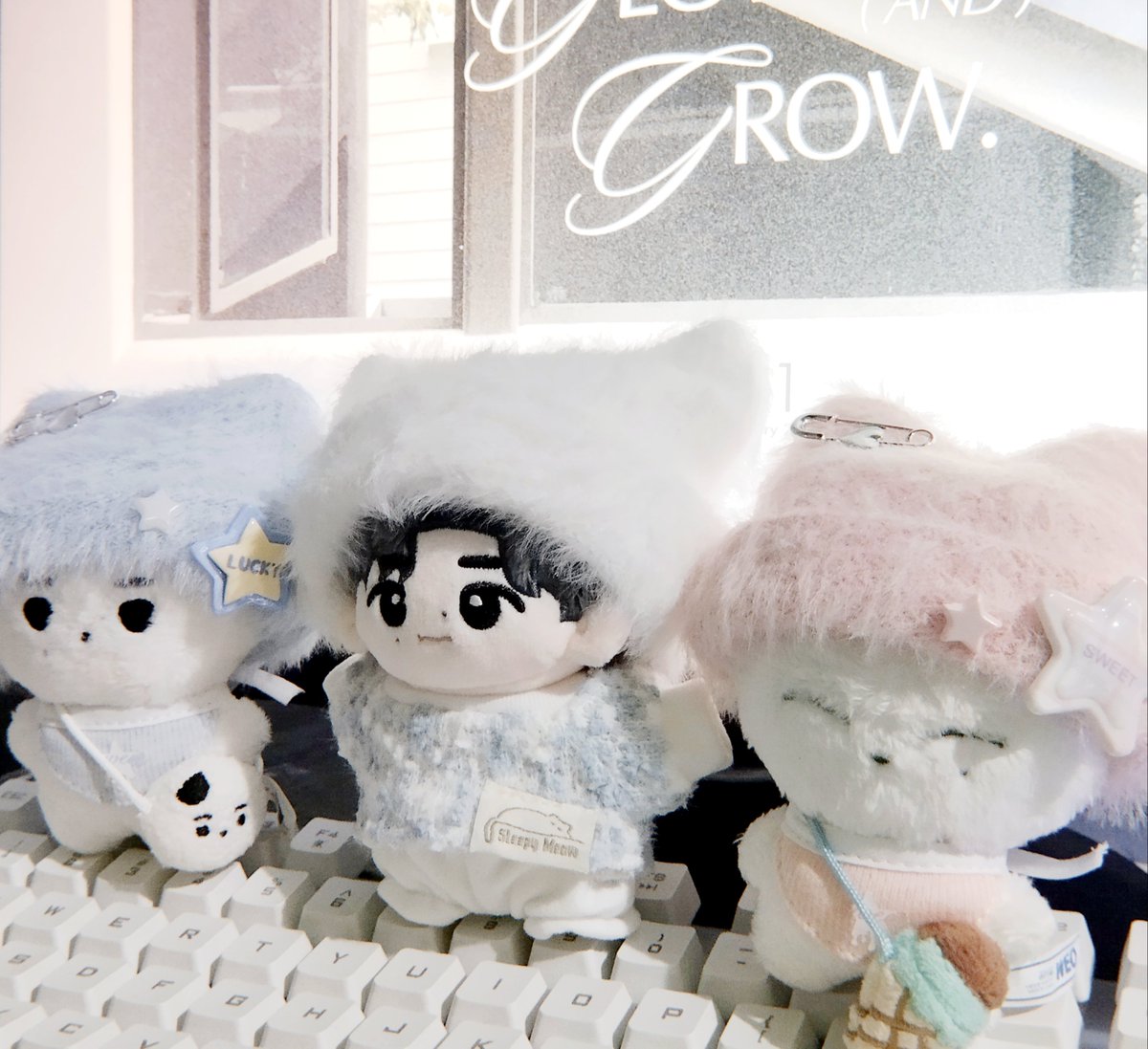 __snwoo's tweet photo. ๐ป๐ถ๐
๐
๐ ๐๐ถ๐พ๐ : #eunmails โ
ใฝ.
doll clothes arrived today ๐ thank you so much @vjscart for the budols. looking forward to our next~
แน โ #vjsproofs https://t.co/Wpw9IGuE6N