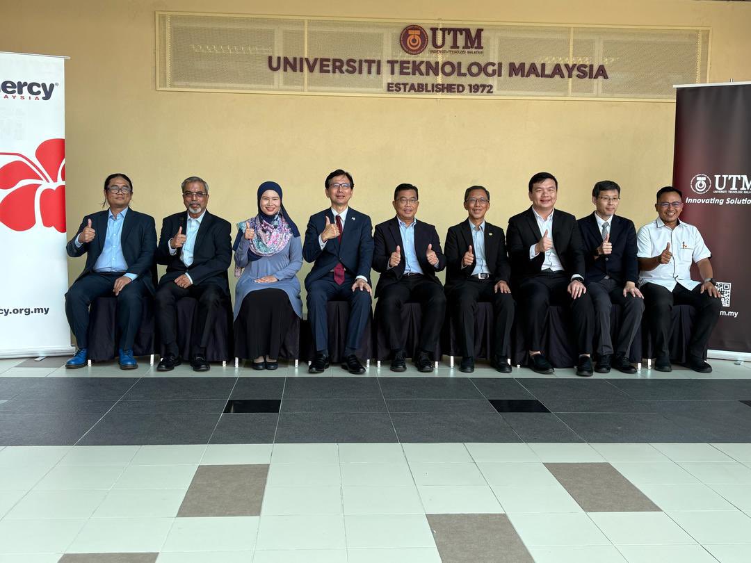 JPNAmbMalaysia's tweet photo. Attended disaster risk reduction training at the Disaster Preparedness and Prevention Center (#DPPC), #MJIIT. The disaster management was a priority area of cooperation at 🇯🇵& 🇲🇾Prime Ministers Meeting last month. Japan wishes to further deepen our cooperation in this area. https://t.co/BcjJELKjUP
