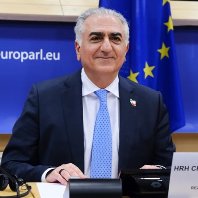 MrHiccup42's tweet photo. من از پادشاه ایران حمایت می‌کنم.
اگه تو هم مثل منی، یه جاویدشاه منشن کن.
#KingRezaPahlavi https://t.co/ni9PVcc6wY