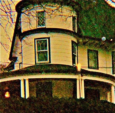 LLCartin's tweet photo. This is the location that inspired Daphne’s Web—a paranormal romance. The story is a #fictional version of the #author’s actual #metaphysical  School in her documented #hauntedhouse

Amazon link in bio
YouTube link in bio https://t.co/U2SV0TU4EP