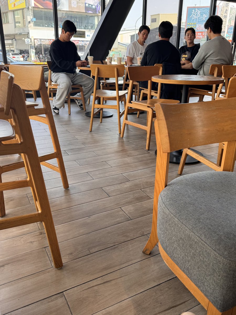 ✿ 東艾夫妻 ✿暫停進房 tweet media