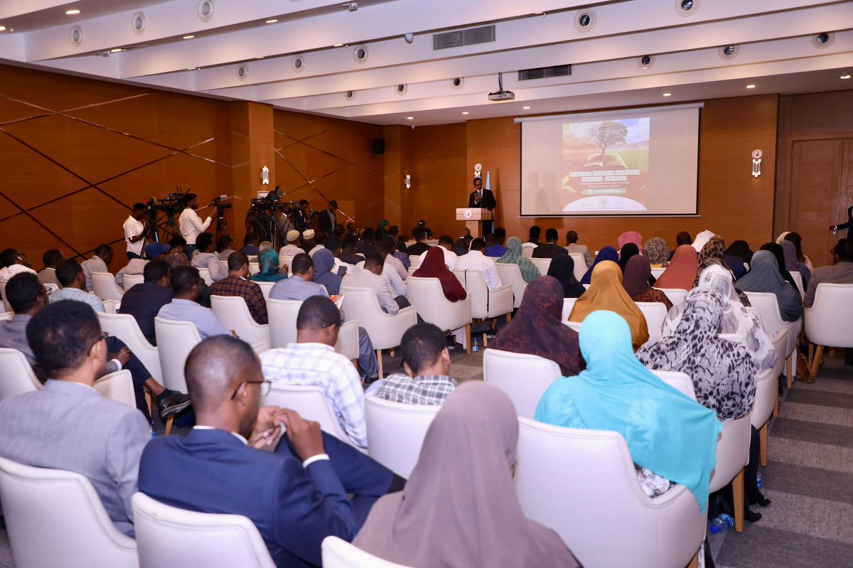 ArlaadiMnetwork's tweet photo. ⚡️UPDATE: #Somalia Unveils Climate Change Education Initiative to Raise Awareness and Empower Youth.

Read more 🖇️https://t.co/ZlozL19j0Y https://t.co/VH7uJ2miNC