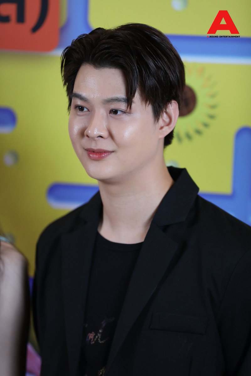 “เซ้นต์ ศุภพงษ์” ร่วมแสดงความยินดี ในงานกาล่าภาพยนตร์โรแมนติกคอมเมดี้ "สวัสดีวันจันทร์(ส)" พร้อมพาเหรดสุดคึกคัก

#Saint_sup #MingEr
#สวัสดีวันจันทร์ส #HappyMondays 
#เนรมิตรหนังฟิล์ม #Neramitnungfilm 
#ฉายแสงแอดเวนเจอร์ #Shinesaengadventure