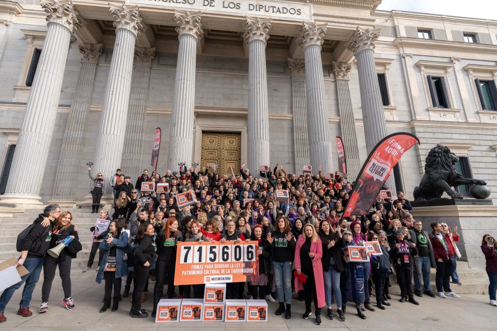 CAS International tweet media