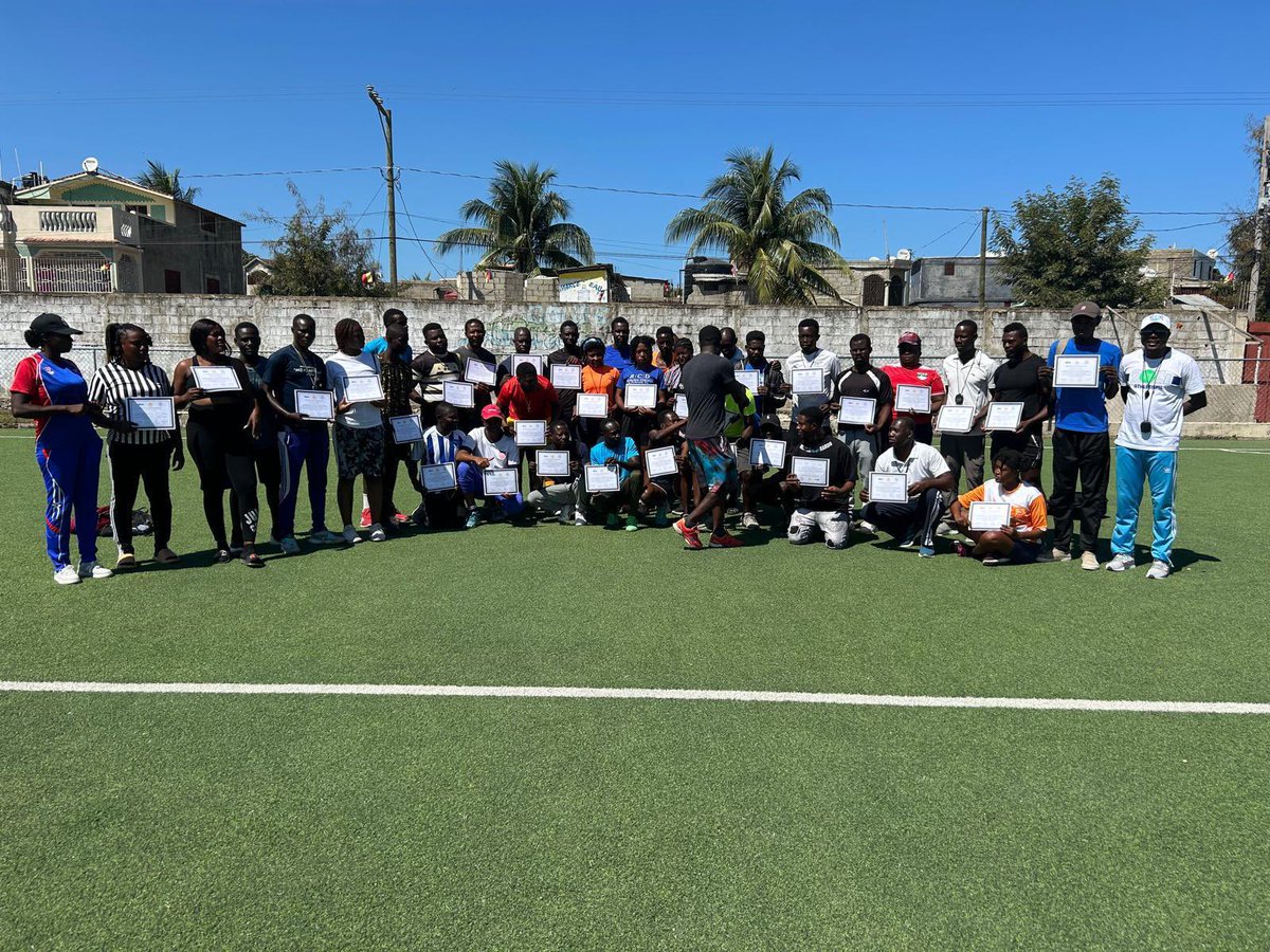 FHAA_Official's tweet photo. An nou Viv an imaj Reyalizasyon joune de fomasyon Federasyon Ayisyèn Atletis Amatè (FHAA) te reyalize nan Gran Nò nan dat 14 a 16 Fevriye 2025 lan. 
Fomasyon te rive posib gras ak sipo kek patnè li yo Fondasyon Lucia Lamour, GRAHN, PIGRAN/ ESPO. @UNESCO @mjsacinfo @WorldAthletics https://t.co/5TVyW6cDrf