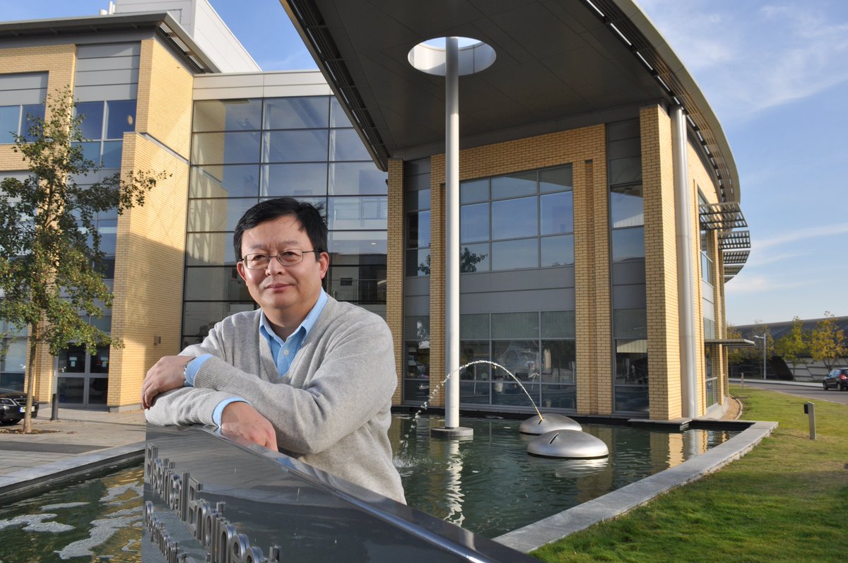 Cambridge_Eng's tweet photo. Professor Daping Chu has been elected to @OpticaWorldwide's 2025 class of Fellows: Daping is being honored specifically “For seminal contributions to display devices and broader impact on industrial applications.”👏💫

https://t.co/vnW8yaZiAe https://t.co/AK5nEQzFkI