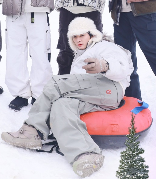 luthien79's tweet photo. @Stray_Kids Who is this diva? 😭 https://t.co/yRdFGWe8az