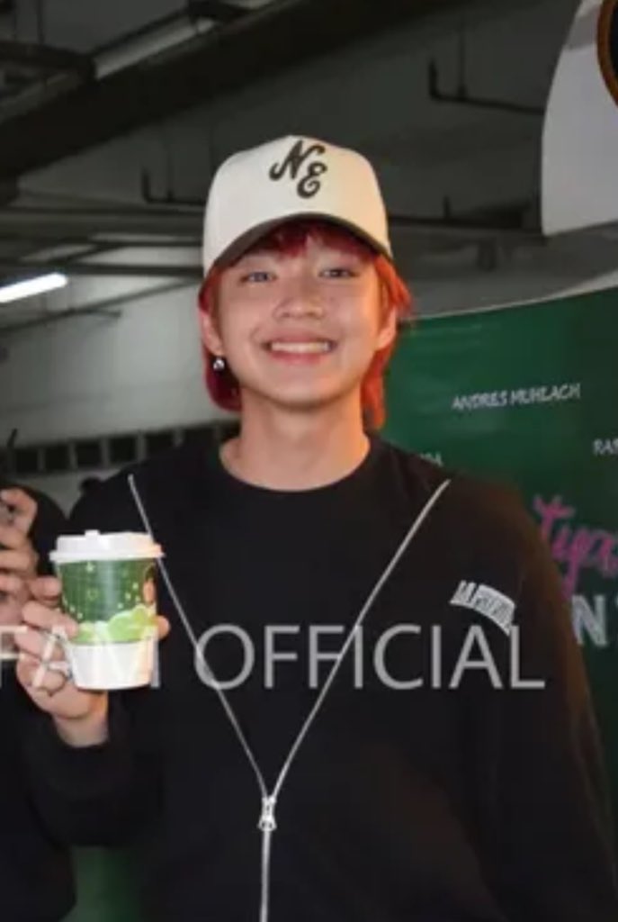 rabinsgirl's tweet image. cute as hell !!                       what the hell ?!