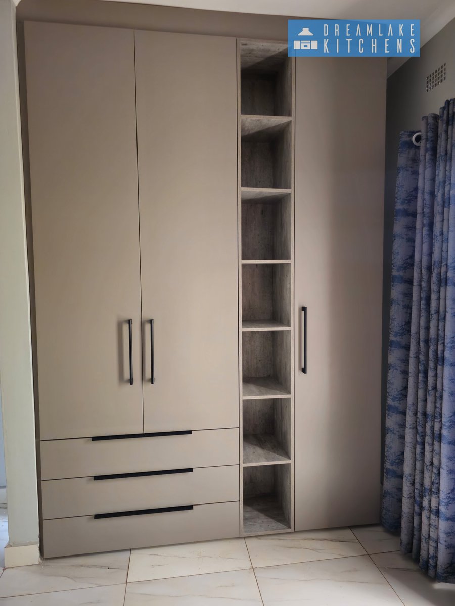DreamlakeKitchy's tweet image. 💫 Love Your Clothes, Love Your Space: Wardrobe Storage for the Heart. Built-in Wardrobe.
🏡Design with Attitude, Makeover your Home.
wa.me/dreamlakekitch…

#wardrobe #builtinwardrobe #cabinets #fittedwardrobe #interiordesign #Zimbabwe