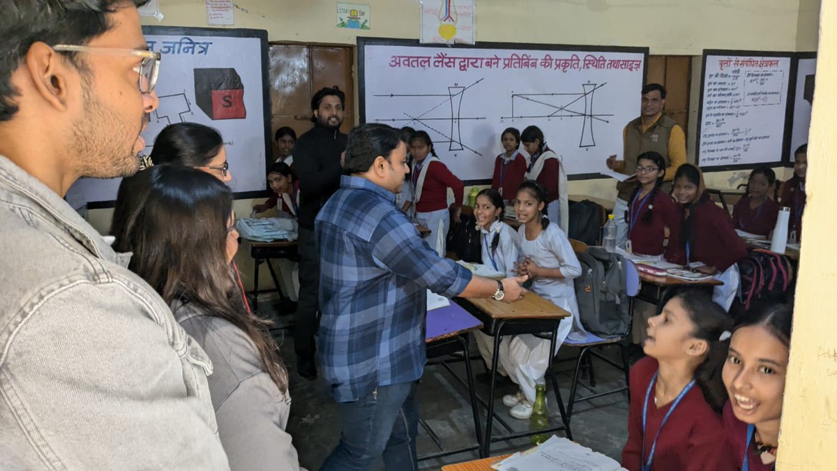 DSP Mutual Fund (@dspmf) on Twitter photo For the past 3 years, DSP has proudly supported the <a href="/lfe_ed/">LeadershipForEquity</a> DIKSHA initiative, empowering students from disadvantaged backgrounds with quality learning resources and teachers with essential support.
Recently, our team visited Gurugram where they had the opportunity to interact For the past 3 years, DSP has proudly supported the <a href="/lfe_ed/">LeadershipForEquity</a> DIKSHA initiative, empowering students from disadvantaged backgrounds with quality learning resources and teachers with essential support.
Recently, our team visited Gurugram where they had the opportunity to interact