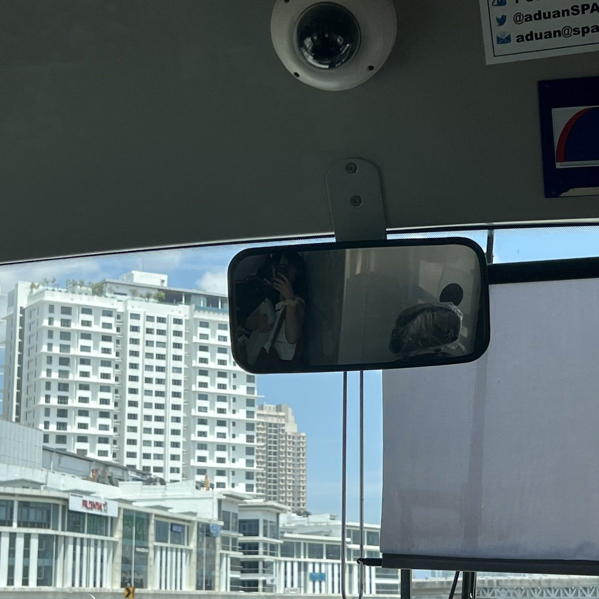 my jan pic log + my doodle on my office’s whiteboard after weeks of cleaning it 🥹