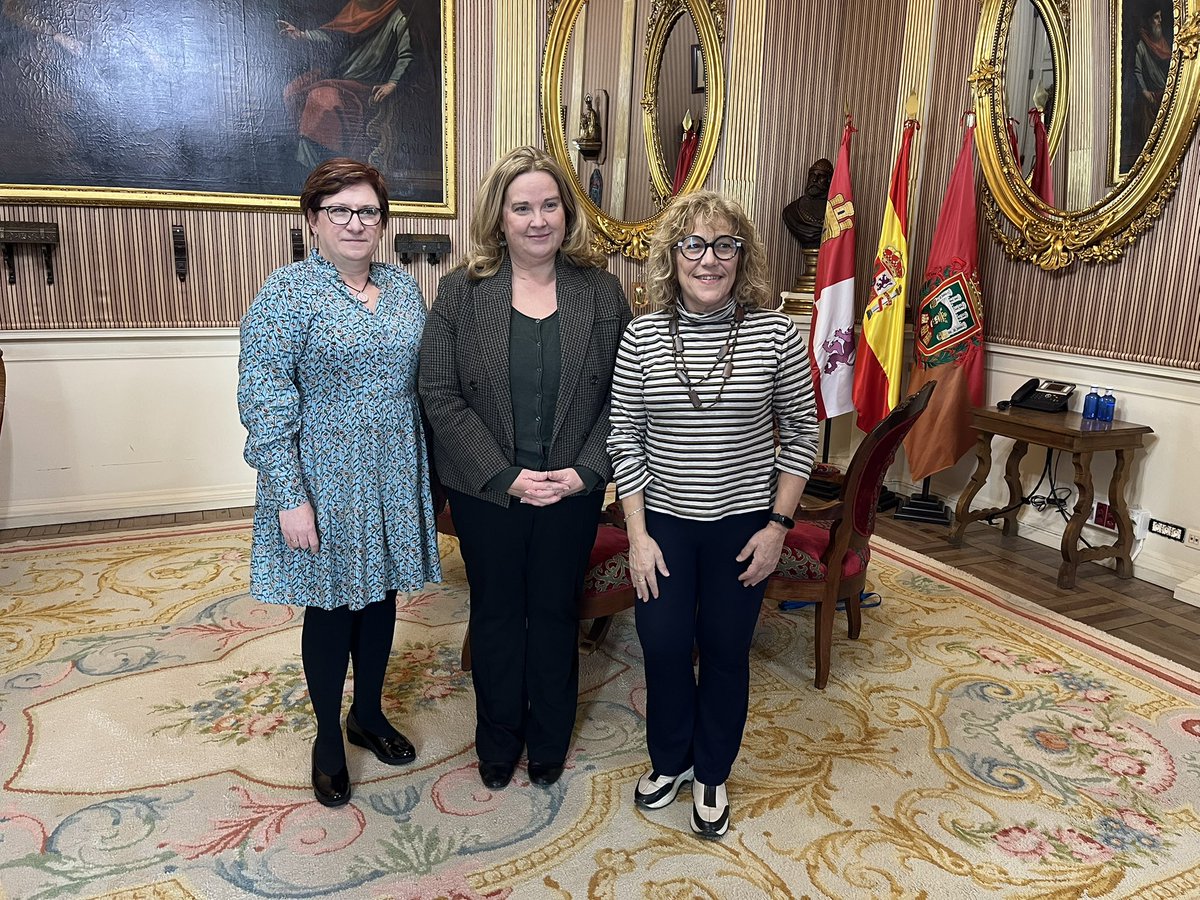 Burgos acogerá del 14 al 16 de marzo el Congreso Internacional TESOL con la participación de 400 asistentes 

👉🏻 La alcaldesa ha recibido esta mañana a sus organizadoras y ha destacado la relevancia de la cita para la ciudad y el ámbito educativo