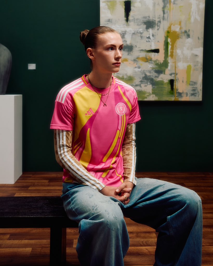 adidas UK tweet media