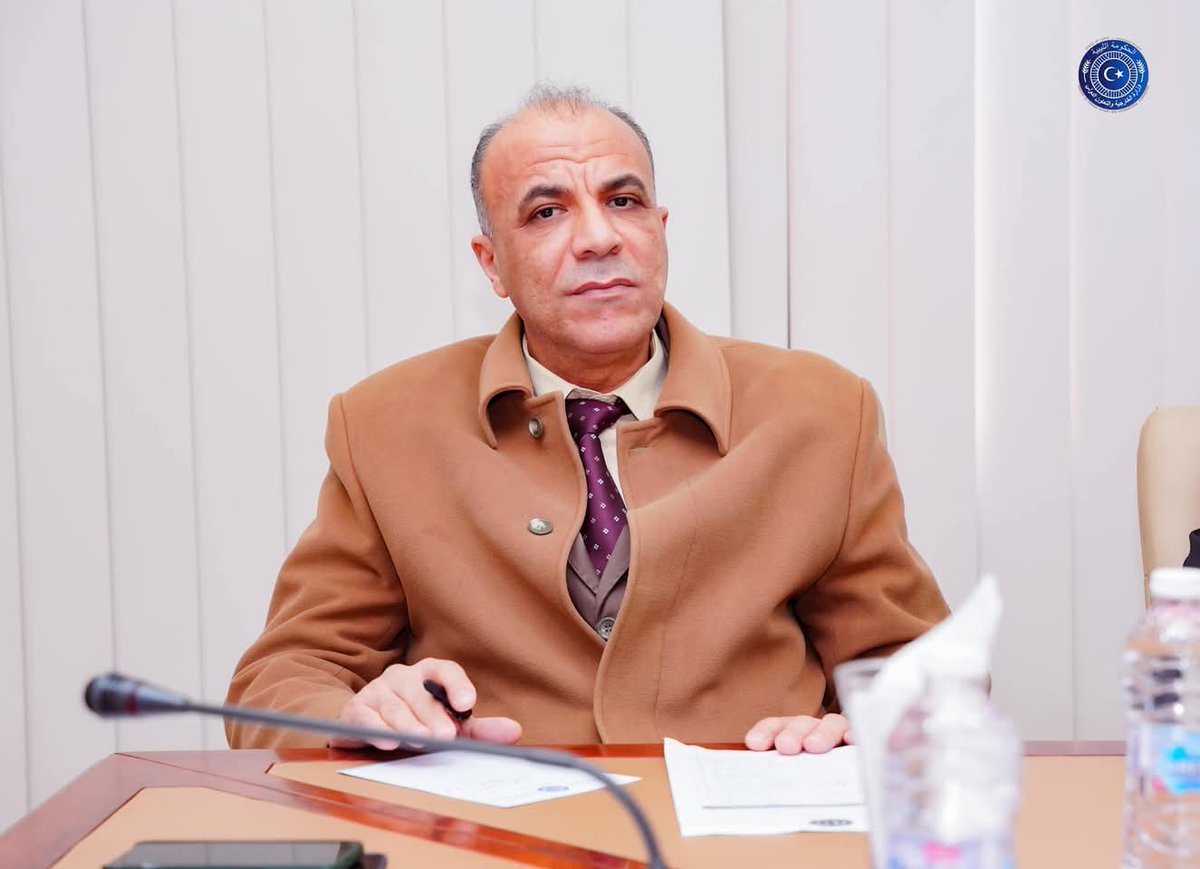 Mofa_ly's tweet photo. 🔹 اللجنة التحضيرية للمنتدى الليبي الروسي تعقد اجتماعها برئاسة وزير الخارجية

عقد الوزير عبدالهادي الحويج اجتماعًا لمتابعة التحضيرات النهائية للمنتدى الليبي الروسي، حيث تمت مناقشة الترتيبات التنظيمية ومحاور المنتدى لتعزيز التعاون الاقتصادي والسياسي بين البلدين.

يهدف المنتدى إلى توطيد العلاقات الثنائية وفتح آفاق جديدة للاستثمار والتنمية. #ليبيا #روسيا