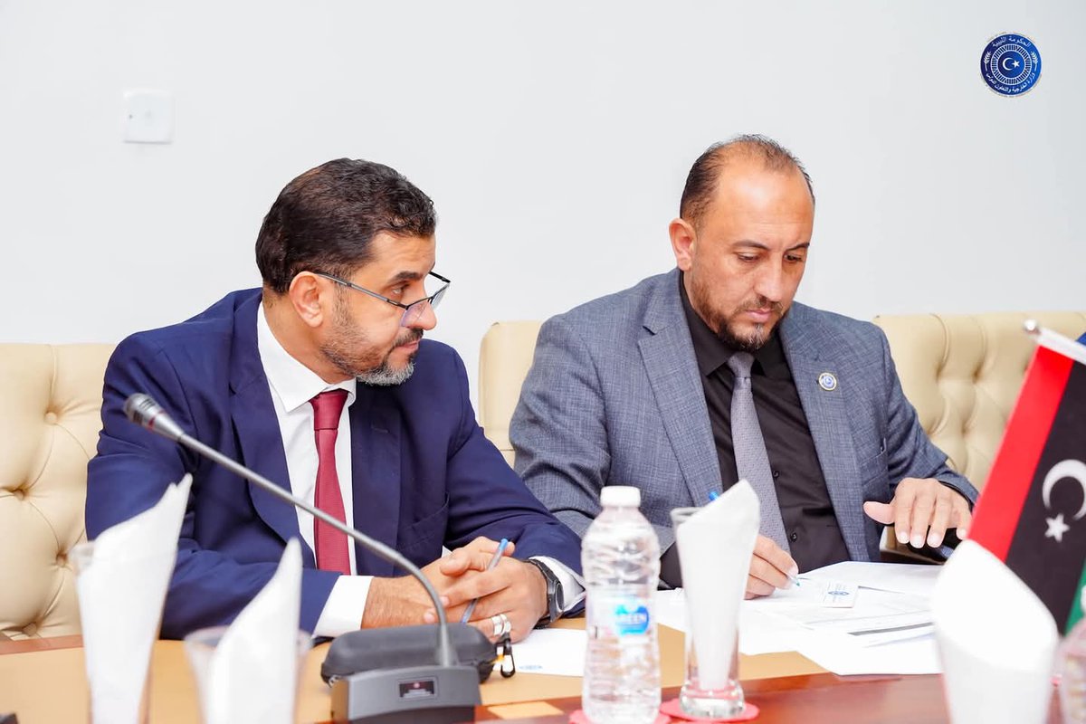 🔹 اللجنة التحضيرية للمنتدى الليبي الروسي تعقد اجتماعها برئاسة وزير الخارجية

عقد الوزير عبدالهادي الحويج اجتماعًا لمتابعة التحضيرات النهائية للمنتدى الليبي الروسي، حيث تمت مناقشة الترتيبات التنظيمية ومحاور المنتدى لتعزيز التعاون الاقتصادي والسياسي بين البلدين.

يهدف المنتدى إلى