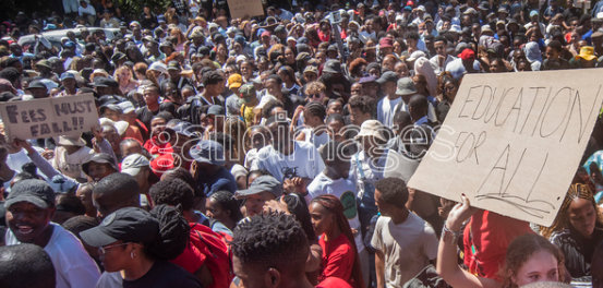Gallo_Editorial's tweet photo. ๐๏ธ UCT Students Protest Over Accommodation And Fee Debt
๐ https://t.co/EAlhEu0aRp
๐ฃ๏ธ #uctprotest @UCT_news
๐ธ @BrentonGeach https://t.co/X9iYeFDUuI