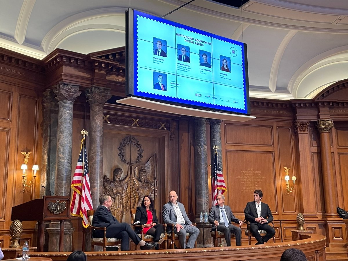 Digital Monetary Institute (@omfifdmi) on Twitter photo Last week, DMI joined <a href="/coinbase/">Coinbase 🛡️</a>, <a href="/txblockchain/">Texas Blockchain</a> & <a href="/swfinstitute/">swfinstitute</a> in #Dallas to discuss institutional adoption of digital assets. We moderated a panel on stablecoin legislation & tokenisation with <a href="/FTI_US/">Franklin Templeton</a> , <a href="/SPGlobal/">S&P Global</a> & <a href="/paraficapital/">ParaFi Capital</a>.
Read new report: omfif.org/a-new-age-of-d… Last week, DMI joined <a href="/coinbase/">Coinbase 🛡️</a>, <a href="/txblockchain/">Texas Blockchain</a> & <a href="/swfinstitute/">swfinstitute</a> in #Dallas to discuss institutional adoption of digital assets. We moderated a panel on stablecoin legislation & tokenisation with <a href="/FTI_US/">Franklin Templeton</a> , <a href="/SPGlobal/">S&P Global</a> & <a href="/paraficapital/">ParaFi Capital</a>.
Read new report: omfif.org/a-new-age-of-d…