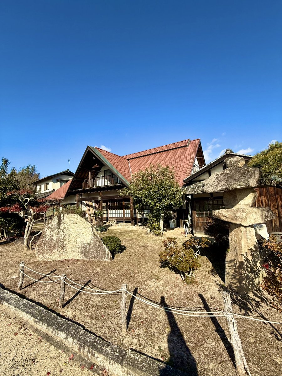 okamurago0903's tweet photo. 岡山県
🏠#珈琲と人
総社市にある古民家カフェ
#相互 #相互フォロー #相互フォロー募集 #相互フォローします #相互フォローok #相互希望 #相互フォロー歓迎 #相互フォロー100💖 #相互フォロー希望😳 #相互相互 #相互フォローの輪 #相互フォロー大歓迎 #相互フォロー絶対 #相互フォロー希望 #ffffffffff https://t.co/AqgQAbaoUk