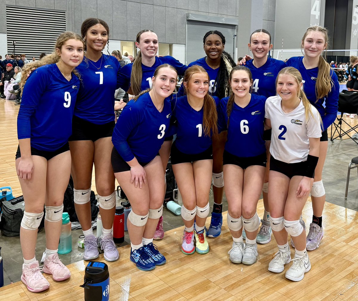 mymiza2028's tweet photo. Gold Bracket (Open Division) #OkCharge #PresidentDayStLouis @VBallrecruiter @VBAdrenaline @coachmoonvball @NE_Ok_HS_Sports @PrepDig @PrepVolleyball @PrepDigOK @MaxPreps @JMarkG1962 https://t.co/k0Uo32EDqC