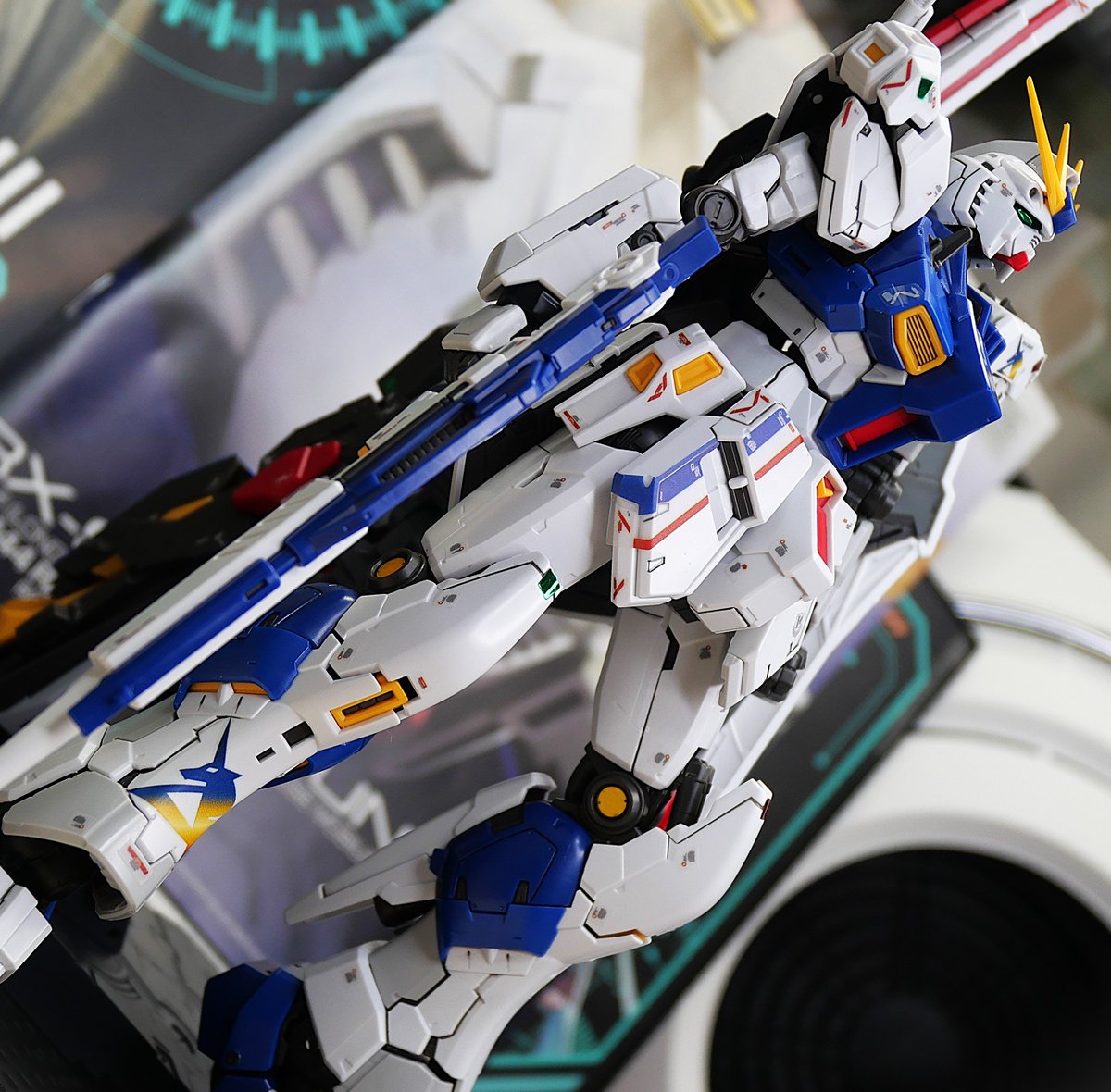 pugken2005's tweet image. RG 福岡νガンダムができました😆
墨入れだけですが、カッケー！！
#ガンプラ