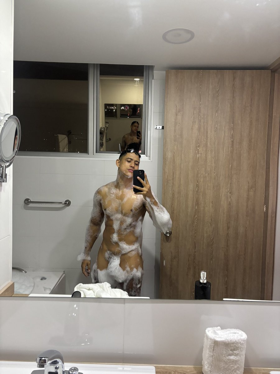 Quieres ver nuevo contenido? 
disfrútalos en mi canal de Manyvids😈
angelcruzx.manyvids.com 
angelcruzx.manyvids.com