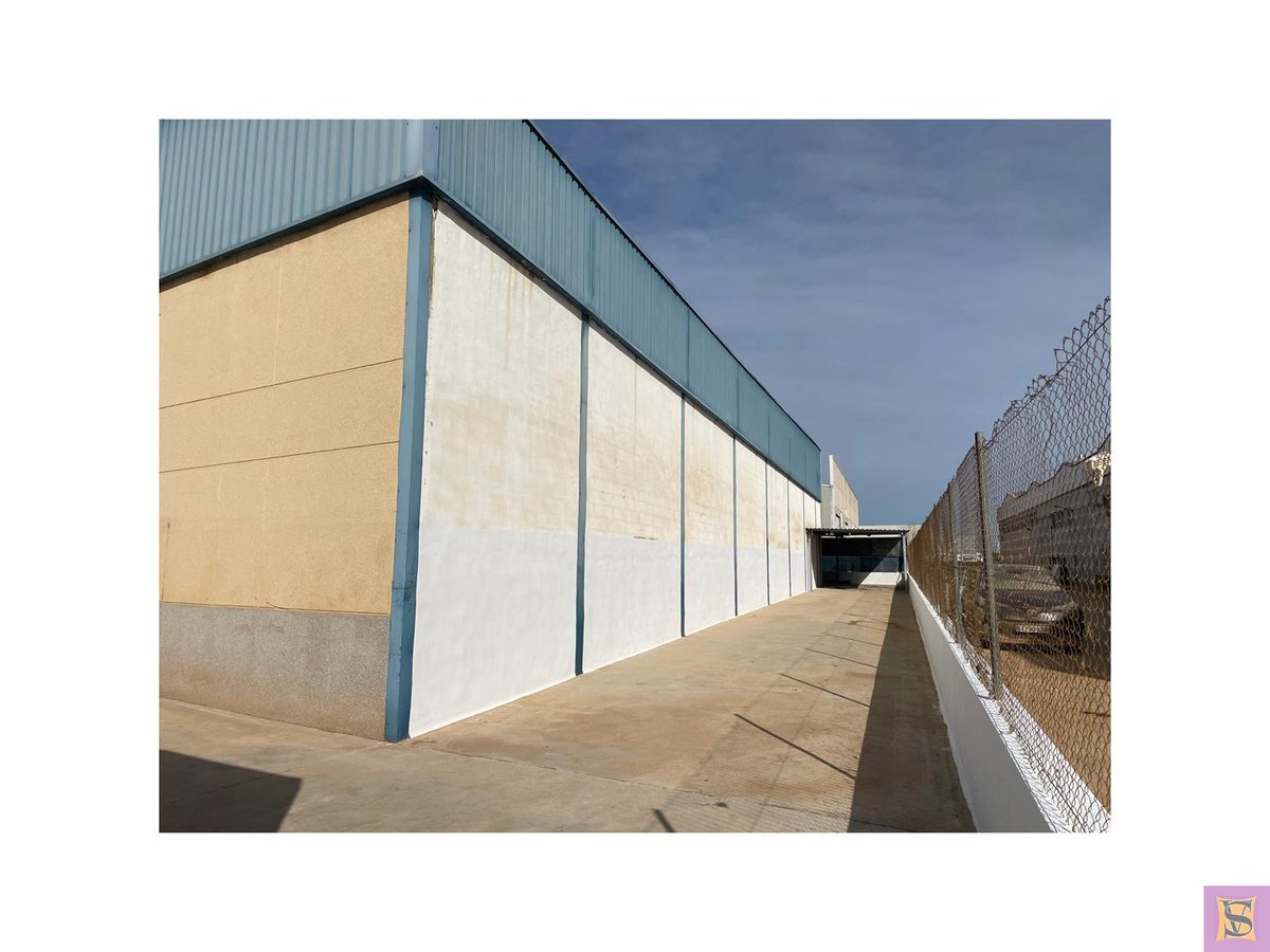SERVIVAL_ALDAIA's tweet photo. RIBARROJAM DEL TURIA, Polígono Oliveral: Nave en alquiler. Parcela 960 m2; superficie construida 470 m2. Acondicionada, muy buen estado.#servivalinmobiliaria #navesindustrialesvalencia https://t.co/cdh5DxxJcs
