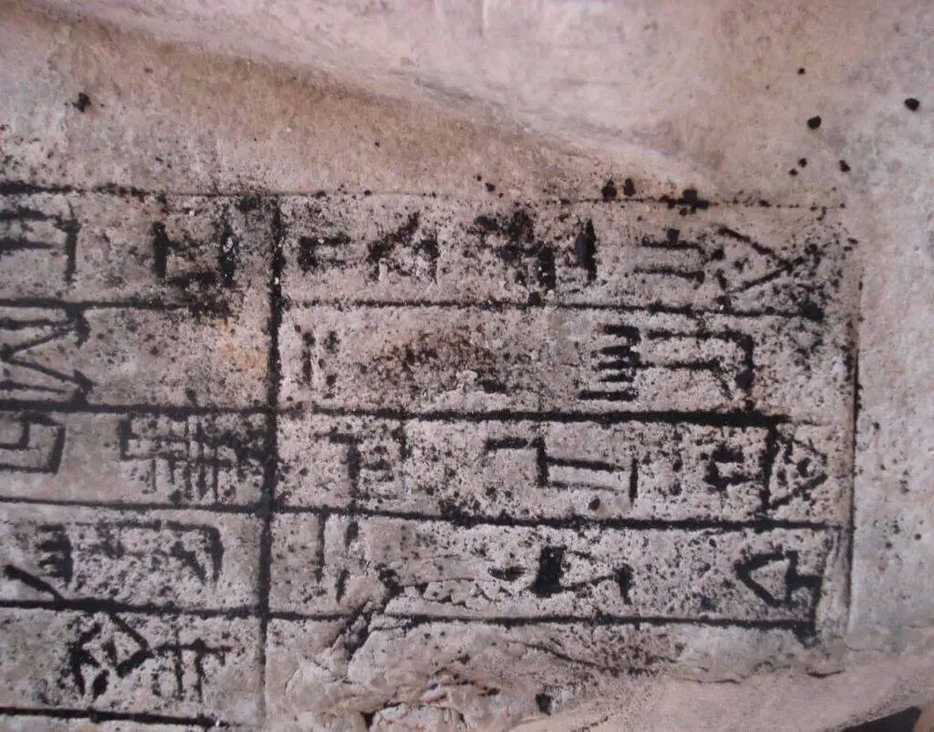 GilgameshIQ's tweet photo. اكتشاف معبدا بيضويا وتمثال الاله (شودا) اثناء اعمال التنقيب في ميسان جنوب العراق 

The discovery of an oval temple and a statue of the god (Shoda) during excavations in Maysan, southern Iraq https://t.co/rqvWr81izl