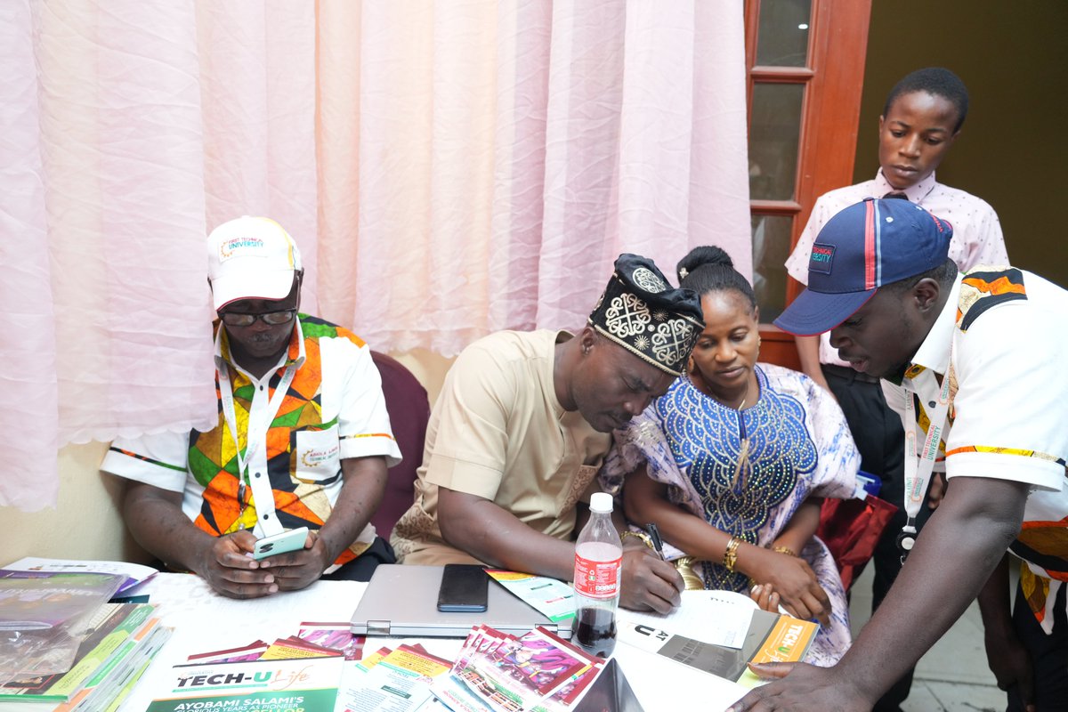 tech_uofficial's tweet image. The presentation not only showcased the university&apos;s unique selling points but also sparked engaging conversations with prospective students, parents, and educators, who were eager to learn more about the opportunities and experiences that await at TECH-U. #TECHU #Innovation