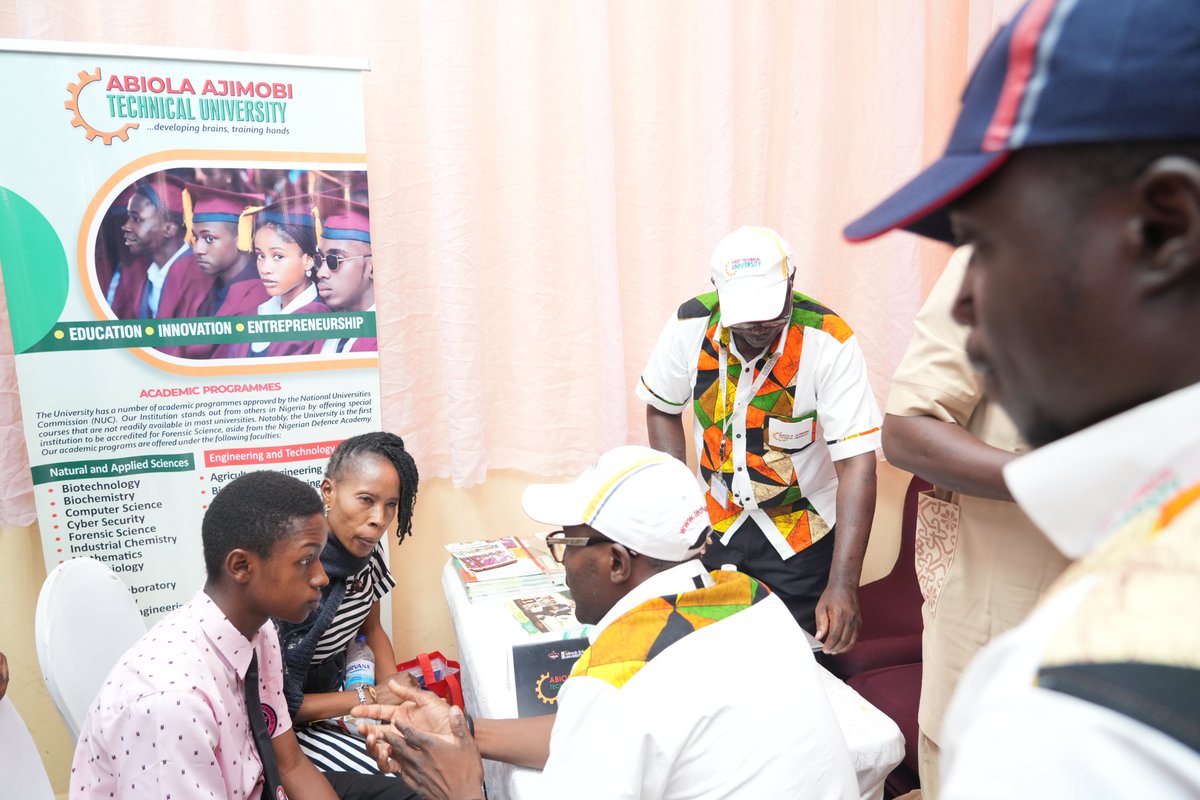 tech_uofficial's tweet image. The presentation not only showcased the university&apos;s unique selling points but also sparked engaging conversations with prospective students, parents, and educators, who were eager to learn more about the opportunities and experiences that await at TECH-U. #TECHU #Innovation