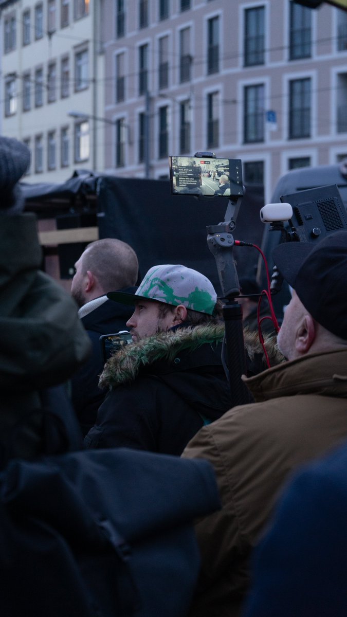 m_dorn_'s tweet image. Rechtsextreme Streamer waren auch dabei, u.a. Sebastian Weber (AfD-Abgeordneter im Kreistag des Landkreises Leipzig) und Auf1-TV, ein Sender, der vor allem Corona-Leugner, Klimawandelleugner, Verschwörungstheoretiker sowie Putin-Anhänger anspricht. #dd1502