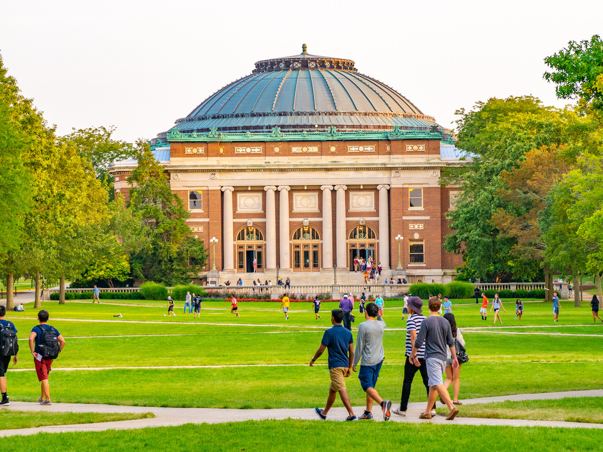 aaron_lubeck's tweet photo. For the most part, Colleges are the ONLY place where walkable urbanism exists and was never made illegal.
#walkableurbanism #badplanning @unc @duke @NCCU https://t.co/JxgiX94sQ2