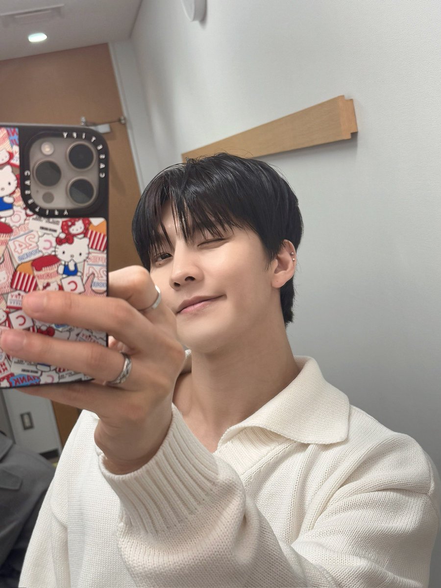 [#GON]

OSAKA에 곤룡 출현!!🦖

#VANNER #배너 #곤