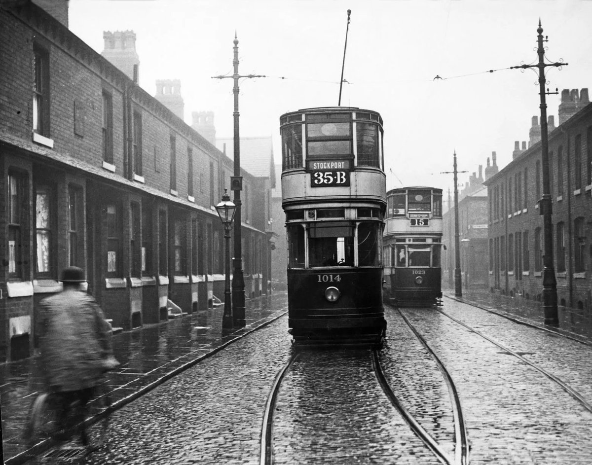GroomB's tweet photo. Manchester, March 1934. The 35B tram to Stockport travels down Upper Lloyd Street, Moss Side (Mirrorpix/Manchester Evening News). https://t.co/heWDHGjvD8