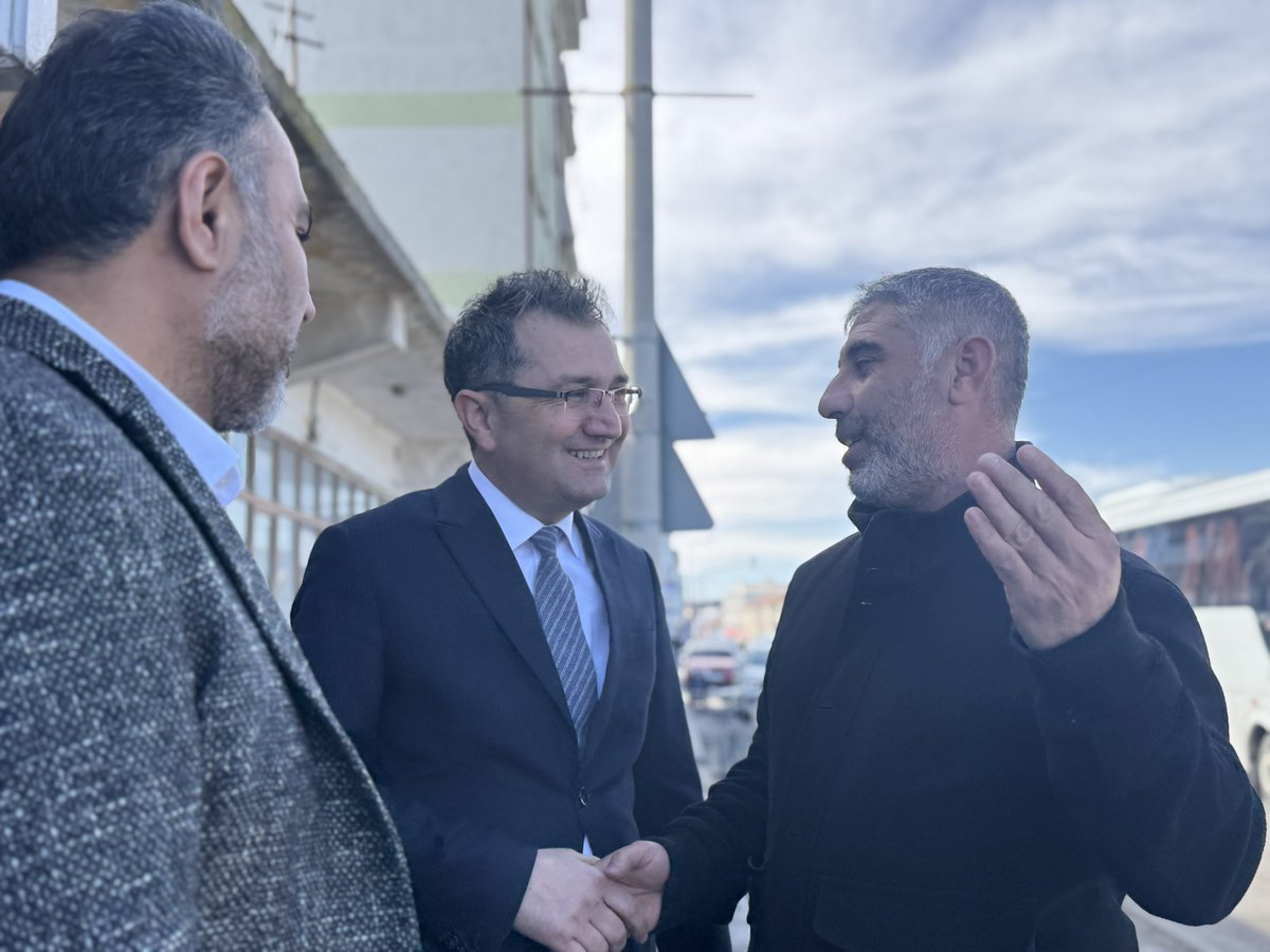 ibrahimOnal84's tweet photo. İlçe Başkanımız Ahmet Ersoy ile birlikte ilçemizdeki esnaflarımızı ziyaret ederek hayırlı işler diledik. Hemşehrilerimizin samimi sohbeti ve misafirperverliği için teşekkür ederiz. 

Birlikte daha güçlü bir Karapınar için çalışmaya devam edeceğiz!

@AhmetErsoy75 
@Ak_Karapinar https://t.co/jP087LrrjB