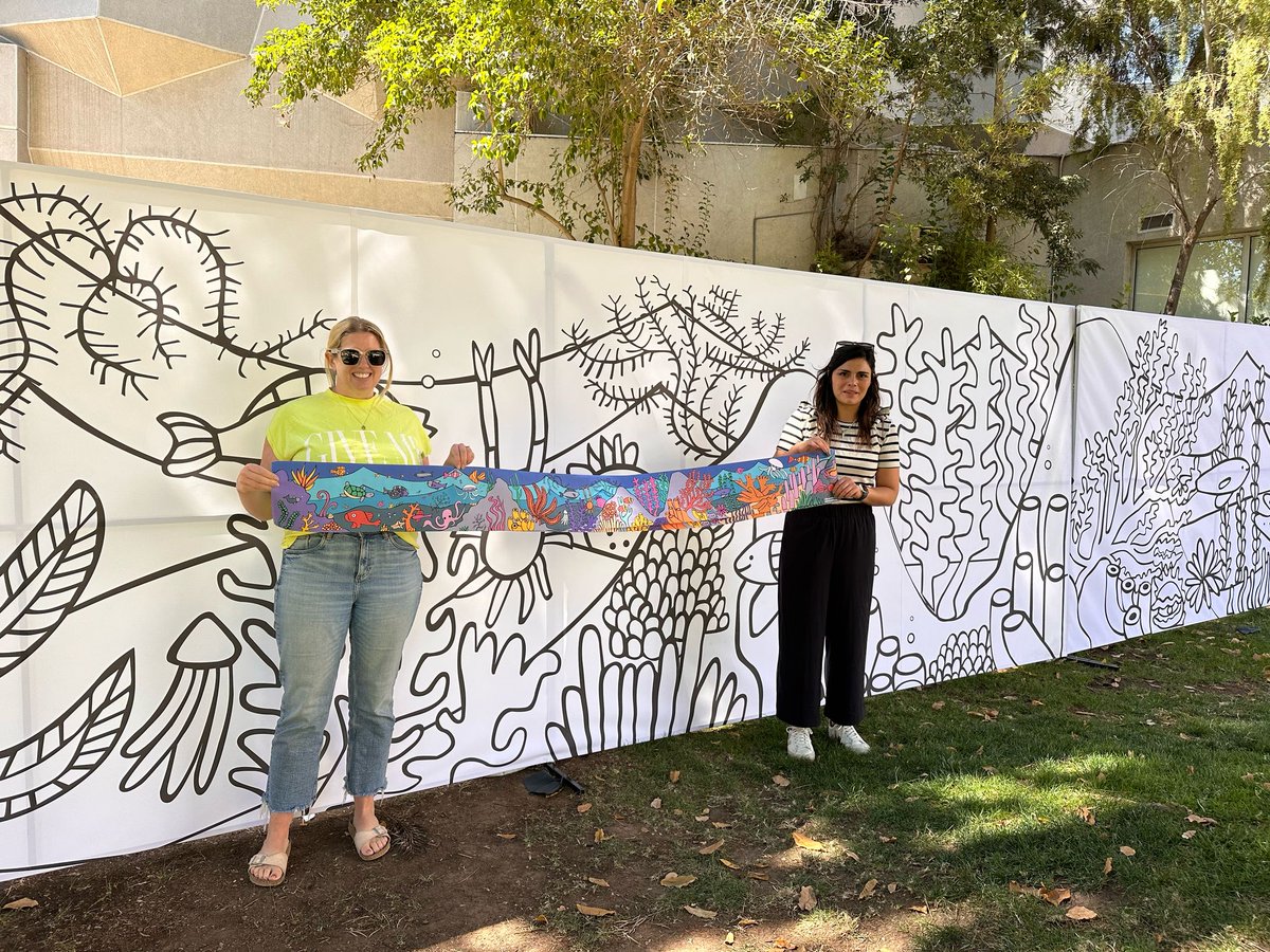 DeepSeaConserve's tweet photo. Ahead of #SPRFMO #COMM13, we were joined by @LagosWeber, @parleyforoceans, and more for a discussion on protecting #seamounts of the deep sea.
🎨 Delegates joined us & Bla! Art Collective to create a mural showcasing deep-sea biodiversity. @sprfmo https://t.co/cZ3oXw5cFI